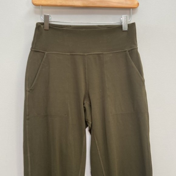 ❗️SOLD❗️2020 Lululemon Olive Green Align Jogger 28"  Size 6 - Picture 5 of 9